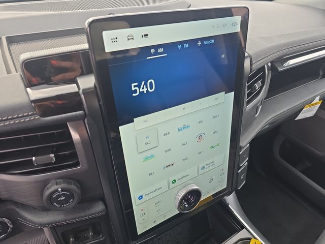 2025 Ford F-150 Lightning Flash - Photo 15