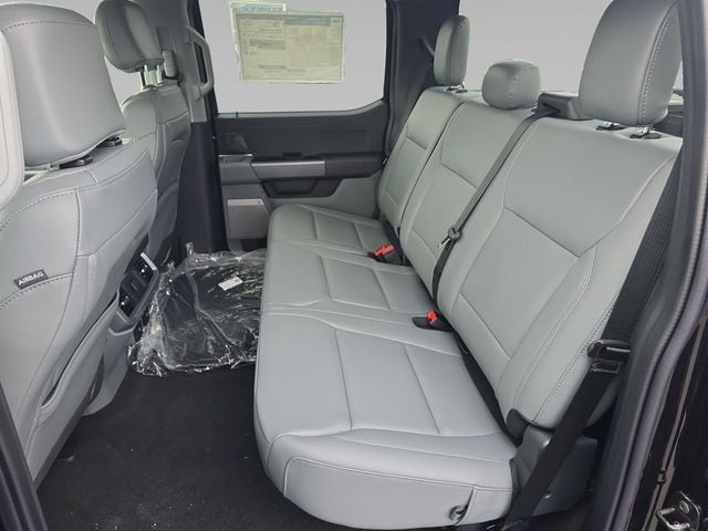 2025 Ford F-150 Lightning Flash - Photo 22