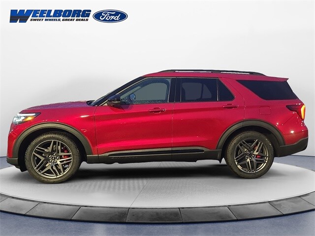2026 Ford Explorer ST photo 2