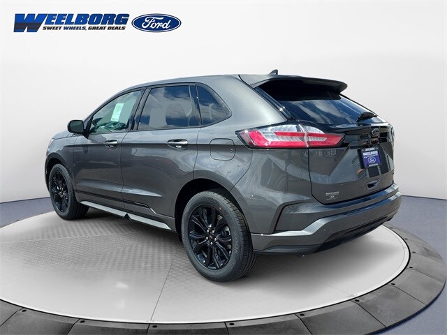 2024 Ford Edge SE photo 3