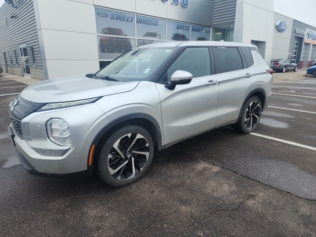 Used 2022 Mitsubishi Outlander ES with VIN JA4J4TA89NZ065165 for sale in Redwood Falls, Minnesota