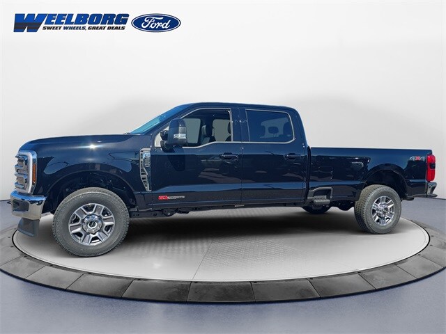 2026 Ford F-350 photo 2