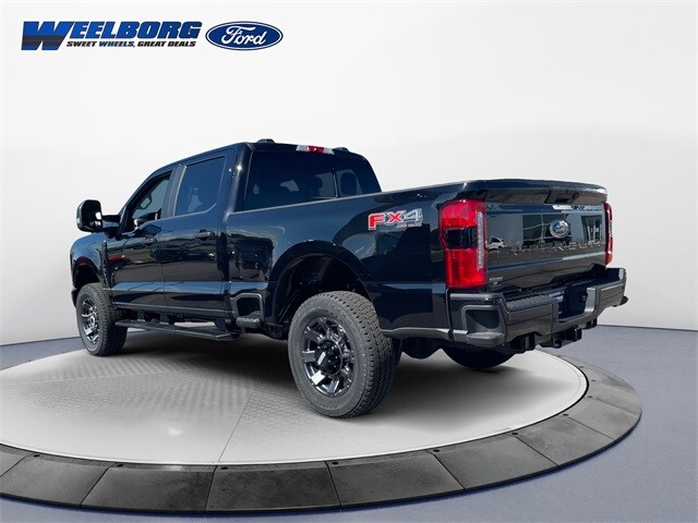 2026 Ford F-350 photo 2