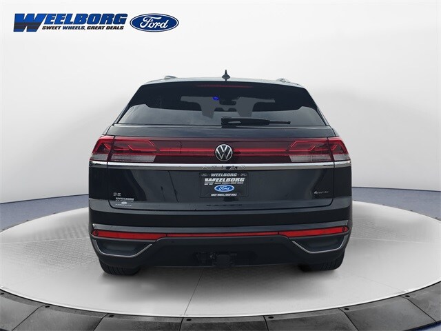 2024 Volkswagen Atlas Cross Sport SE Technology photo 3