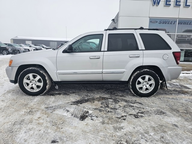 Used 2010 Jeep Grand Cherokee Laredo with VIN 1J4PR4GK3AC154098 for sale in Redwood Falls, Minnesota