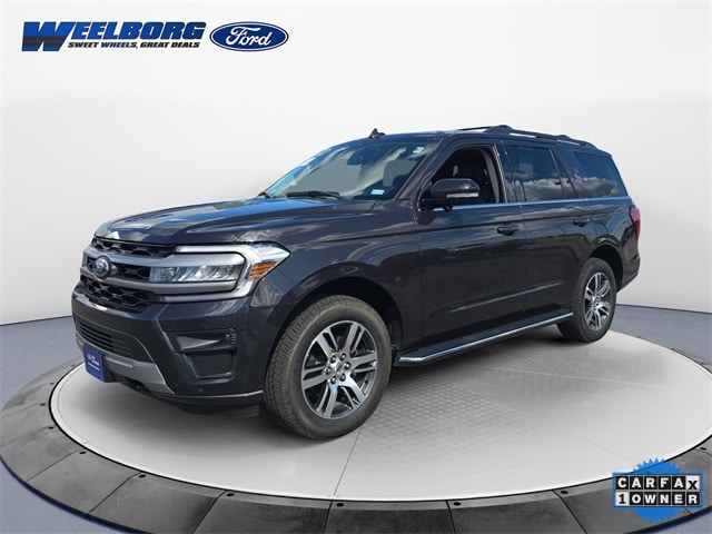 2022 Ford Expedition XLT's photo