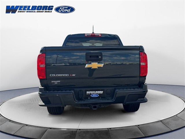 2017 Chevrolet Colorado Work Truck photo 4