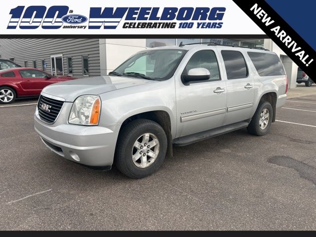 2013 GMC Yukon 4WD 1/2 Ton SLT (4SA)'s photo