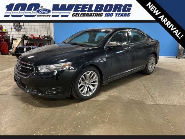 2014 Ford Taurus Limited's photo