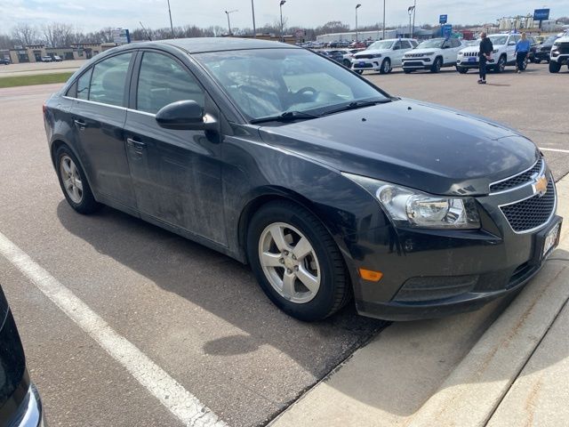 Used 2014 Chevrolet Cruze 1LT with VIN 1G1PC5SB5E7472106 for sale in Redwood Falls, Minnesota