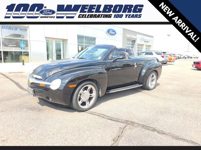 2005 Chevrolet SSR -'s photo