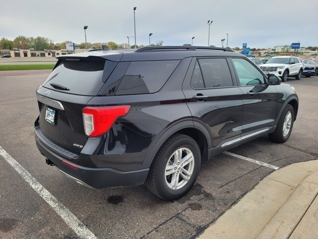 2022 Ford Explorer XLT photo 3