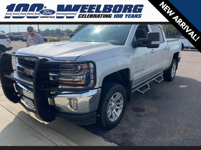 Used 2018 Chevrolet Silverado 1500 LT with VIN 3GCUKREC5JG304862 for sale in Redwood Falls, Minnesota