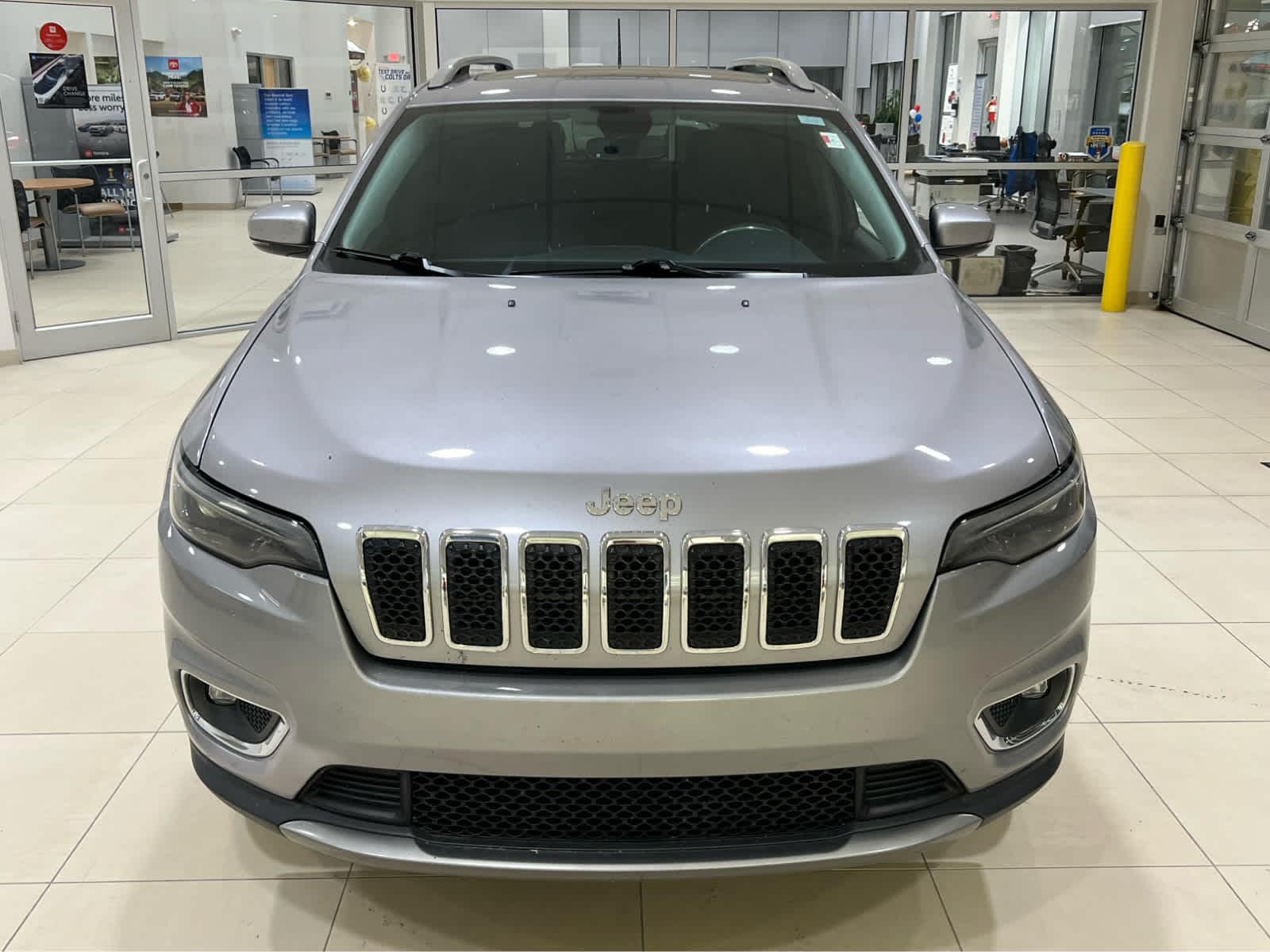Used 2019 Jeep Cherokee Limited with VIN 1C4PJMDX3KD471825 for sale in Kokomo, IN