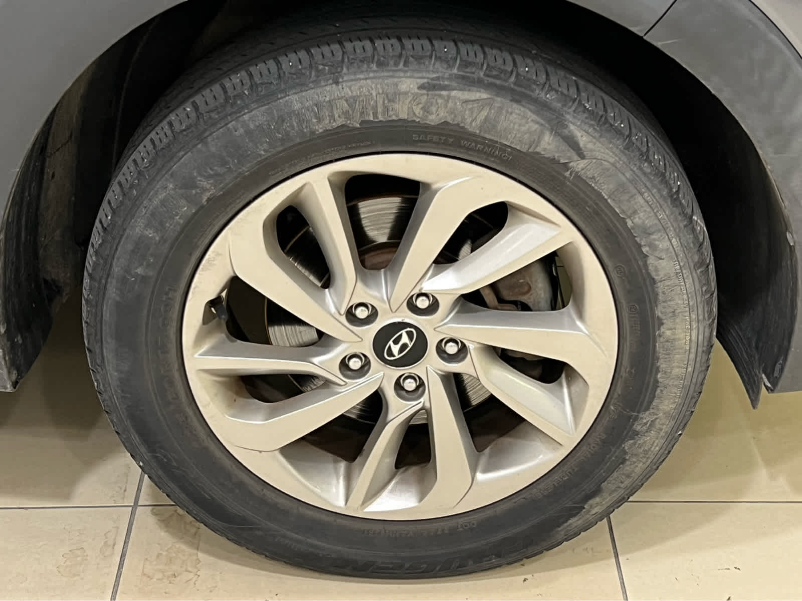 2017 Hyundai Tucson SE photo 2