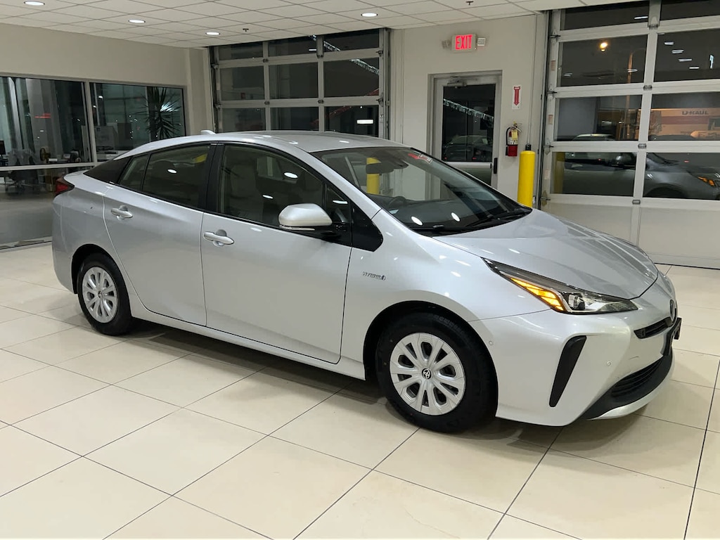 Used 2020 Toyota Prius LE Hatchback