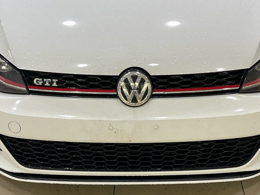 Used 2018 Volkswagen Golf GTI SE Hatchback