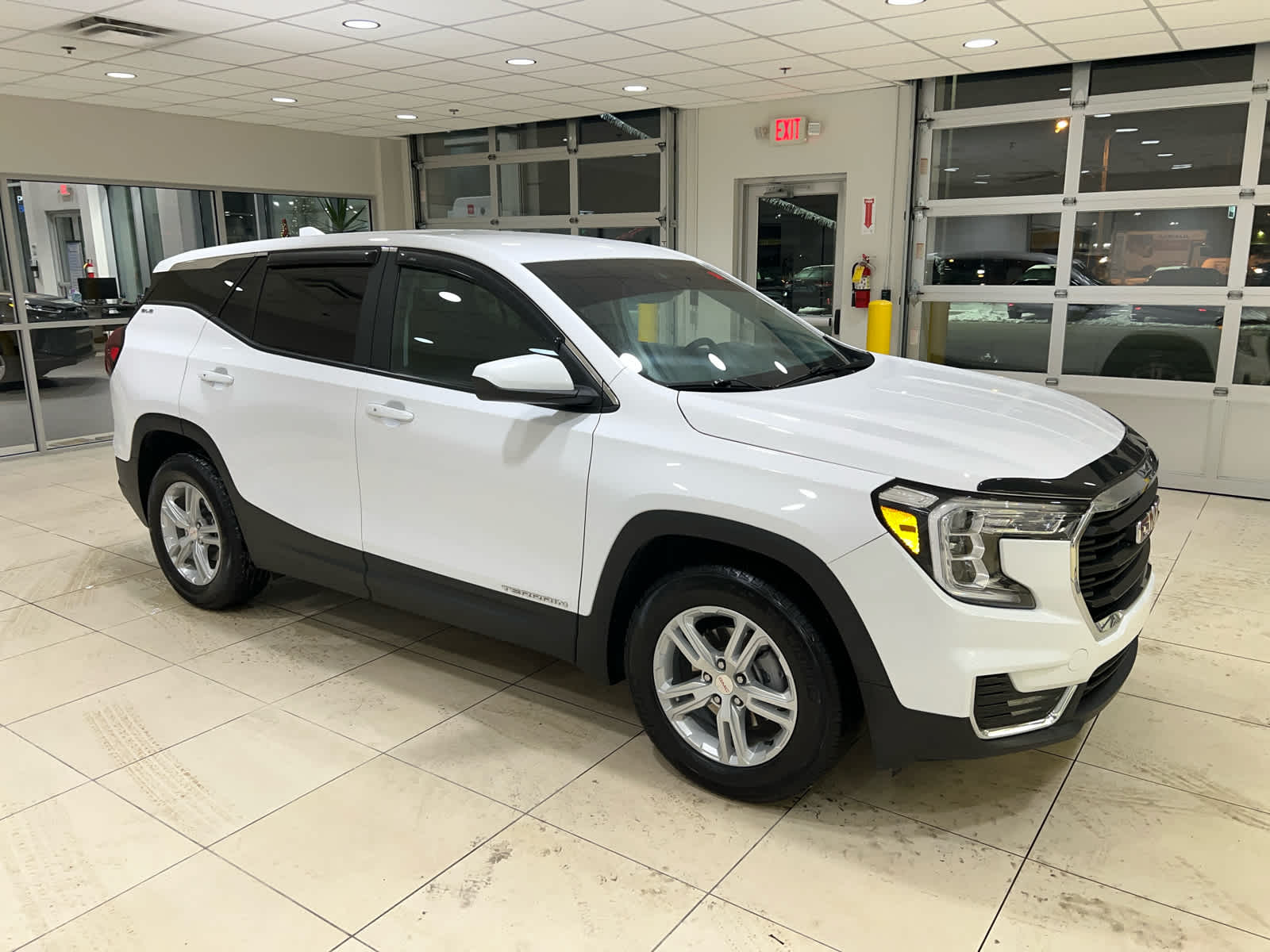 2023 GMC Terrain SLE's photo