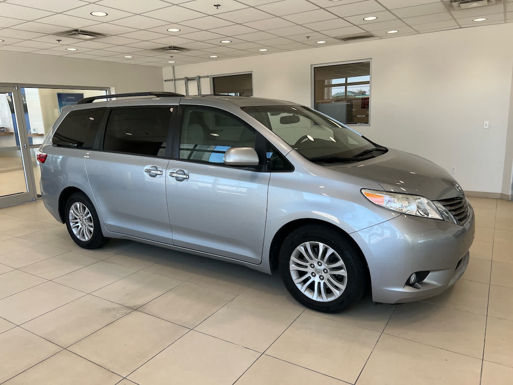 Used 2015 Toyota Sienna XLE Van
