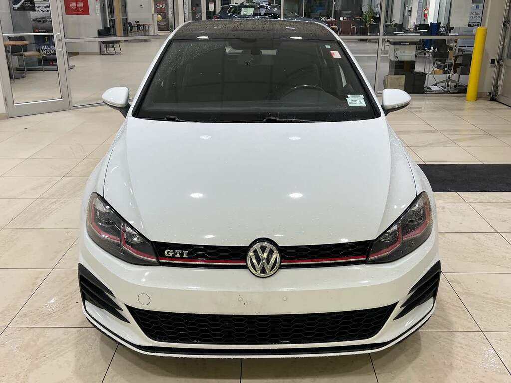 Used 2018 Volkswagen Golf GTI SE Hatchback