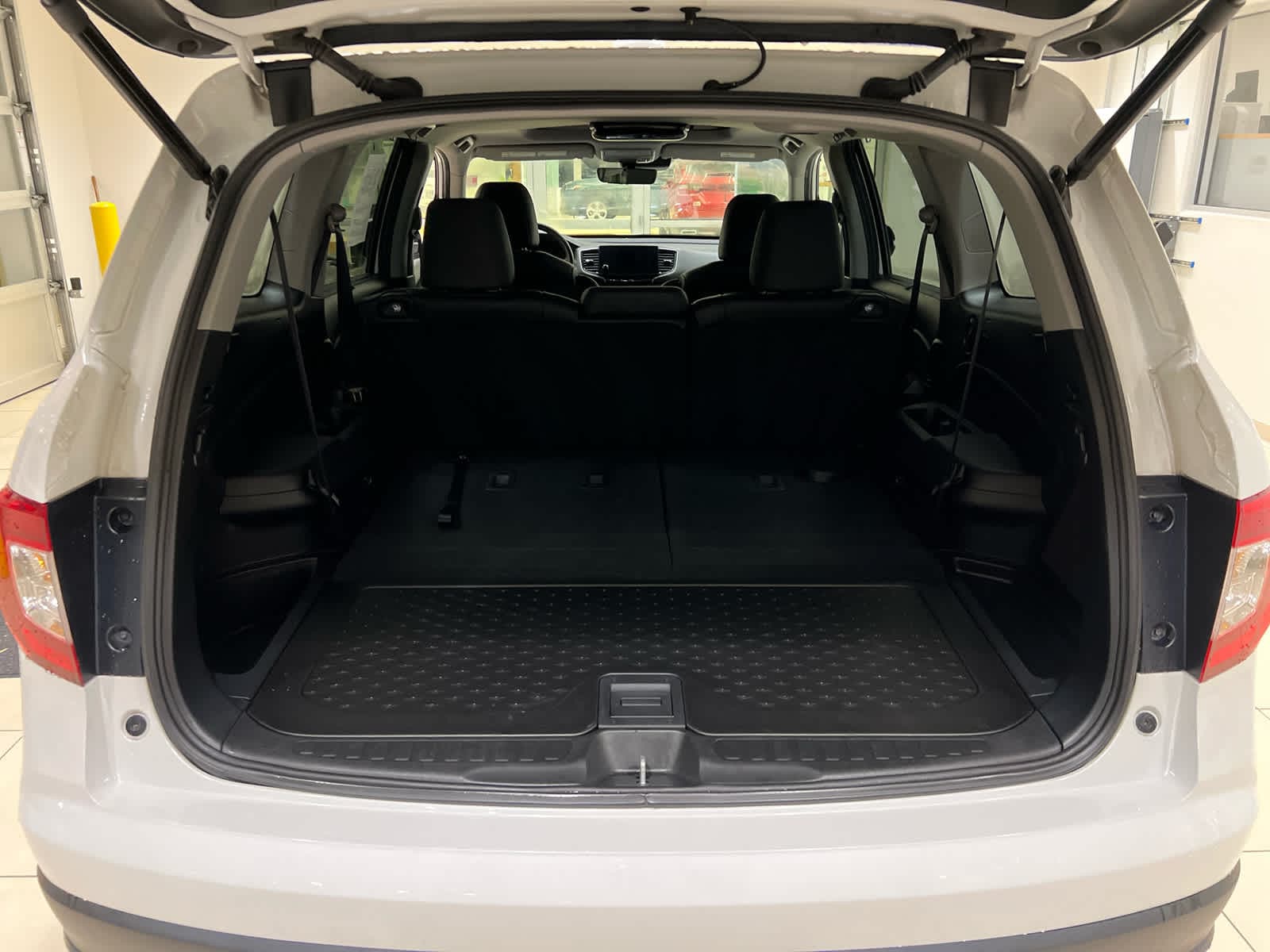 Used 2022 Honda Pilot EX-L with VIN 5FNYF6H50NB098864 for sale in Kokomo, IN