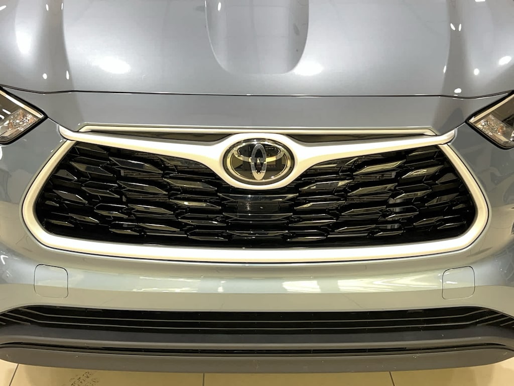 Used 2022 Toyota Highlander XLE SUV