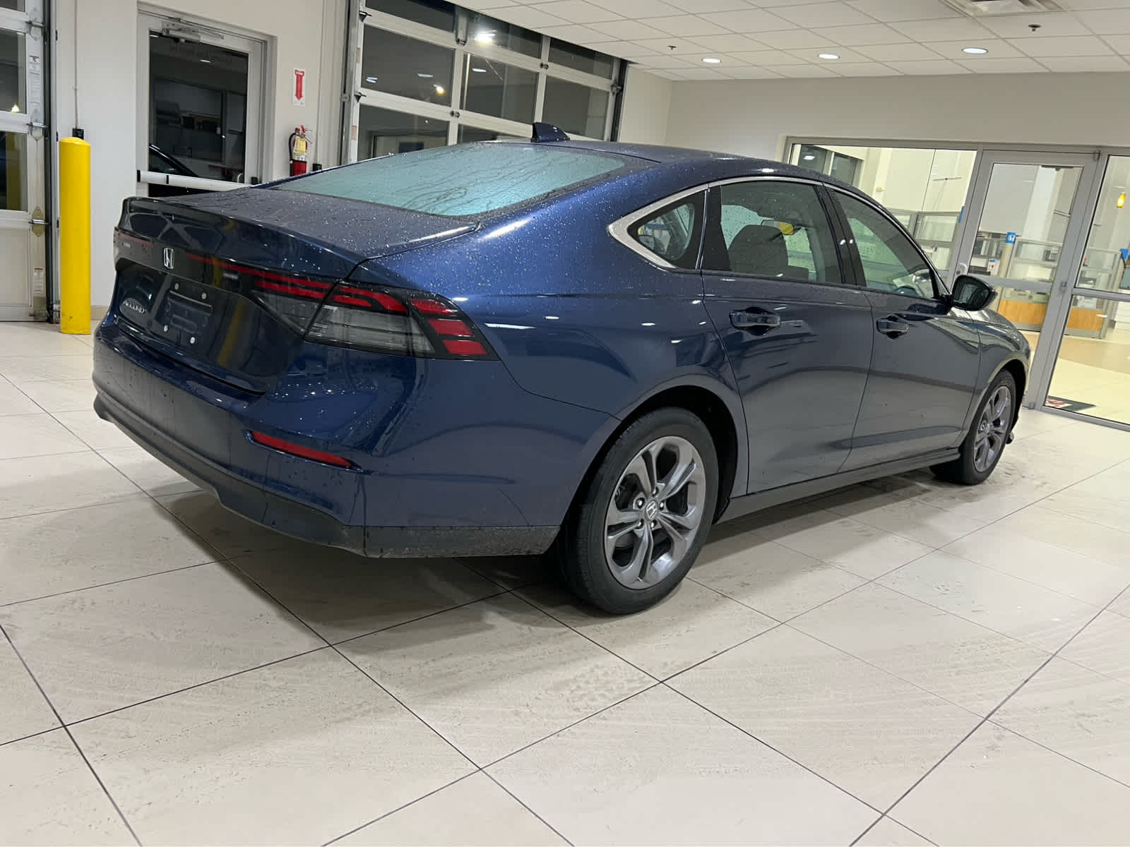 Used 2024 Honda Accord EX Sedan