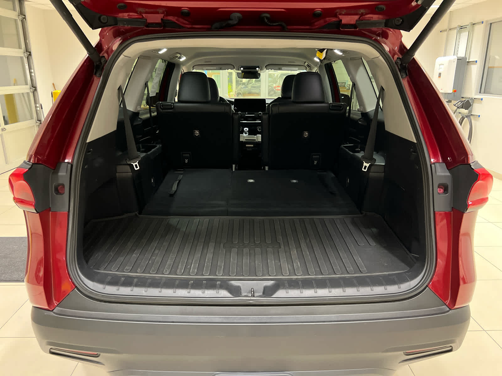 2024 Toyota Grand Highlander XLE photo 2