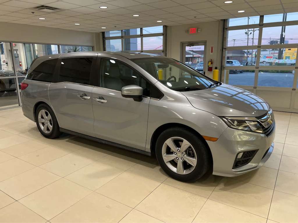 Used 2019 Honda Odyssey EX-L w/Navi/RES Van