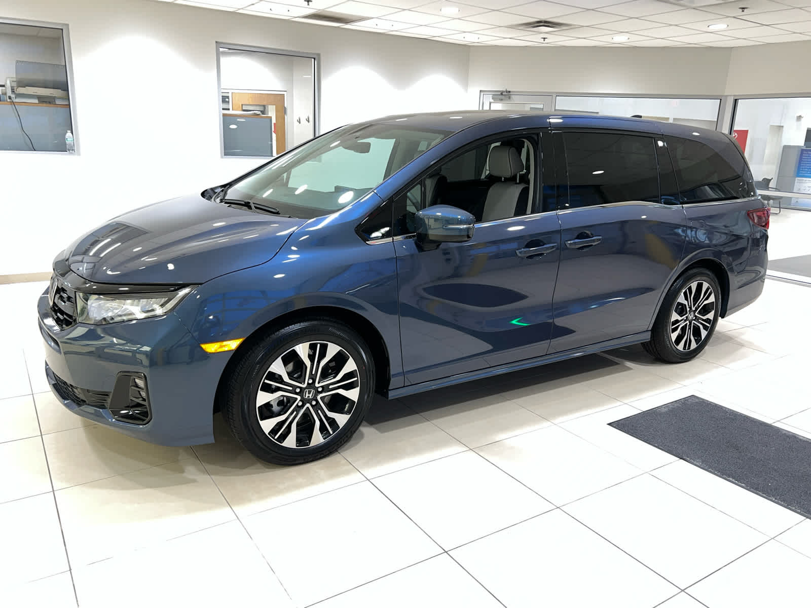 2026 Honda Odyssey Elite - Photo 6