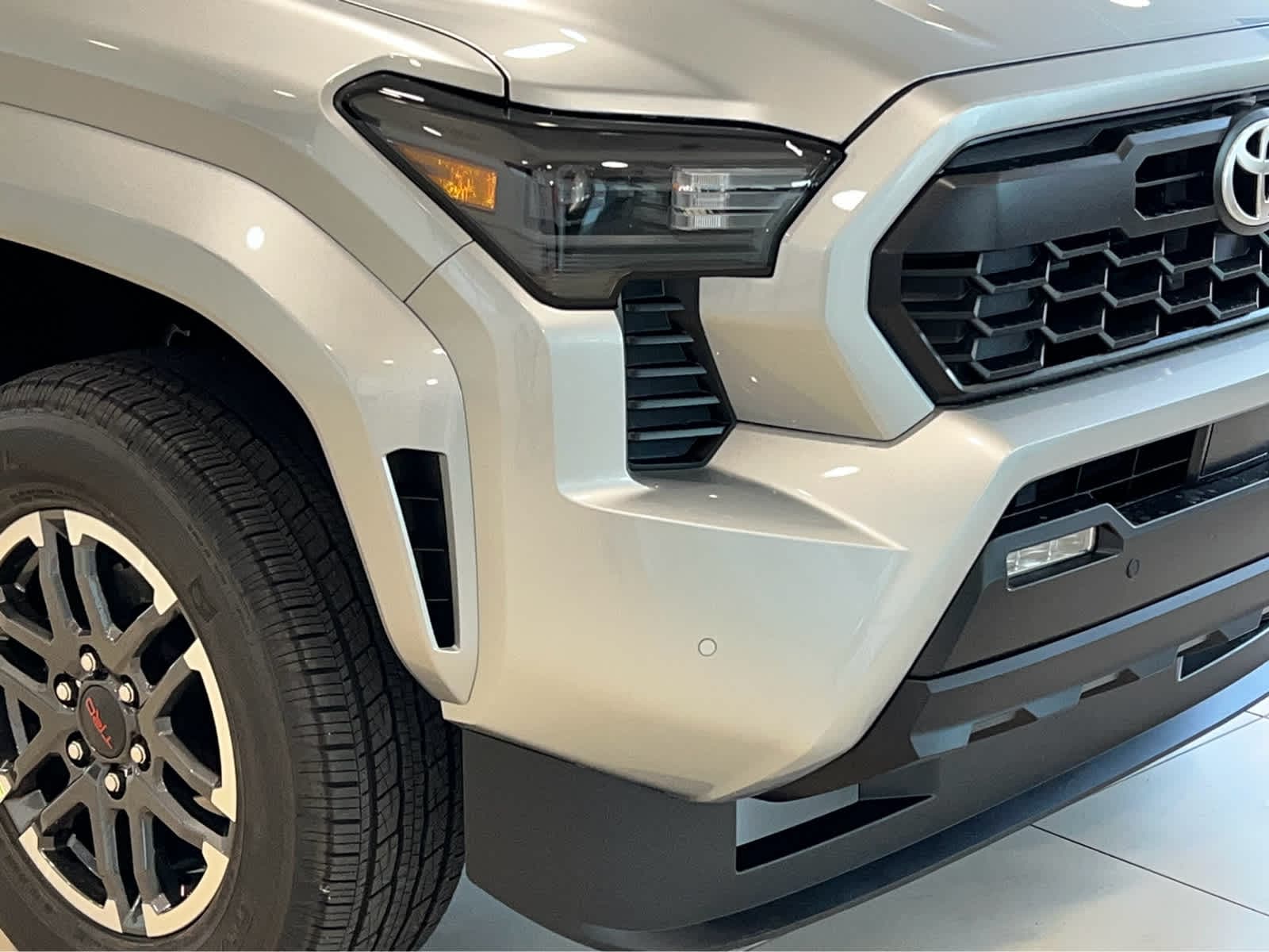 Used 2024 Toyota Tacoma TRD Sport with VIN 3TMLB5JN9RM051103 for sale in Kokomo, IN