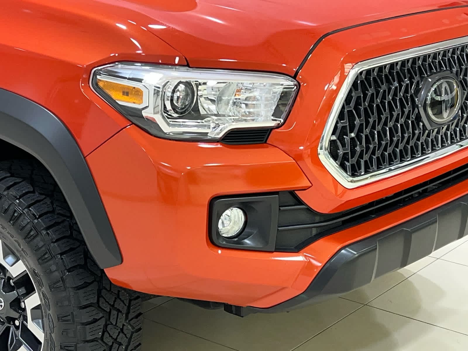 Used 2018 Toyota Tacoma TRD Off Road with VIN 3TMCZ5AN3JM156252 for sale in Kokomo, IN