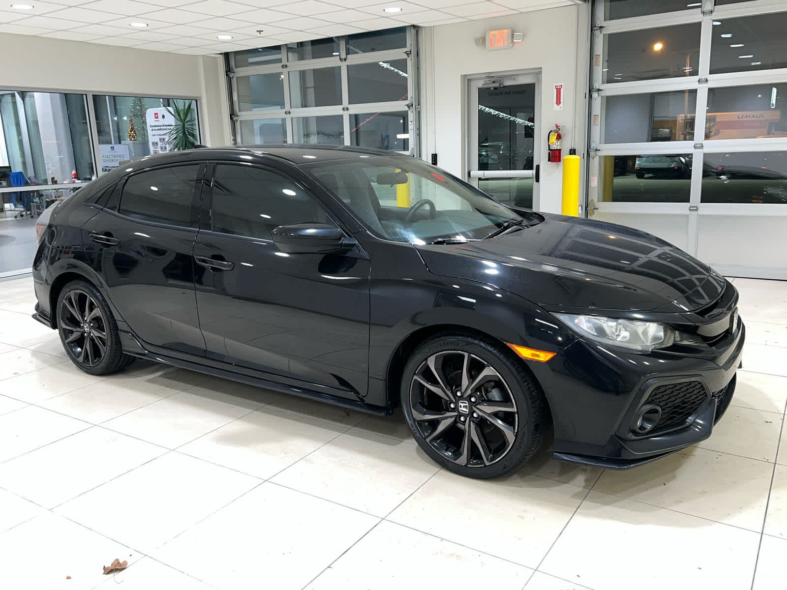 2017 Honda Civic Hatchback Sport's photo