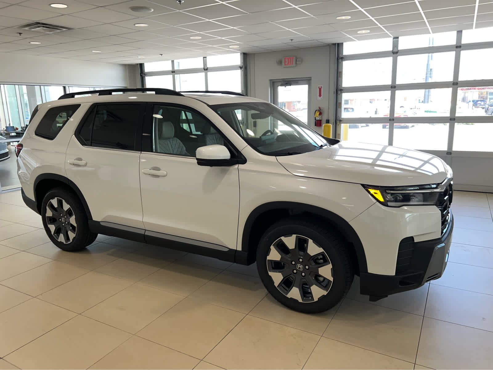 2026 Honda Pilot Elite AWD's photo