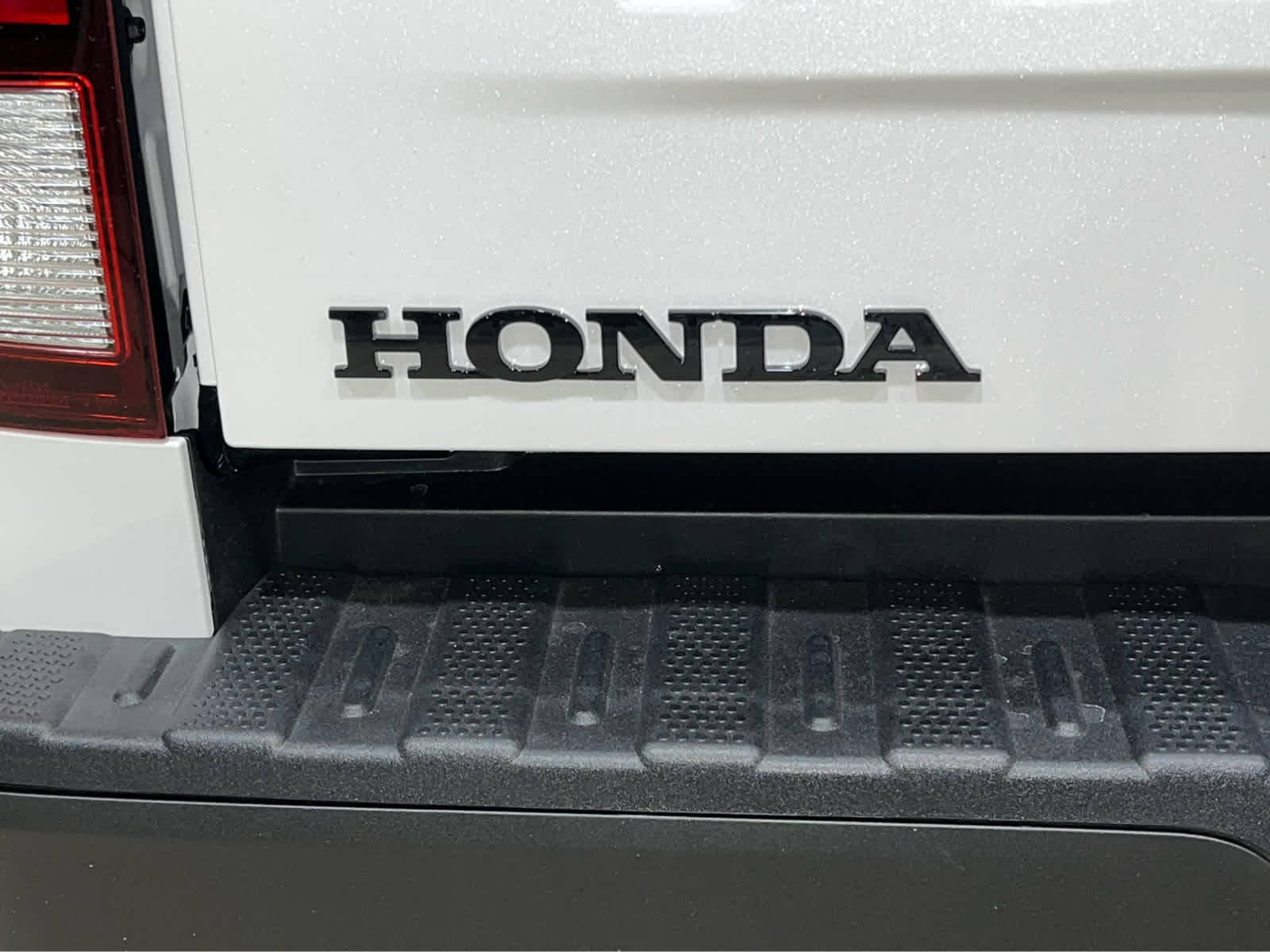 2026 Honda Ridgeline Black Edition - Photo 8
