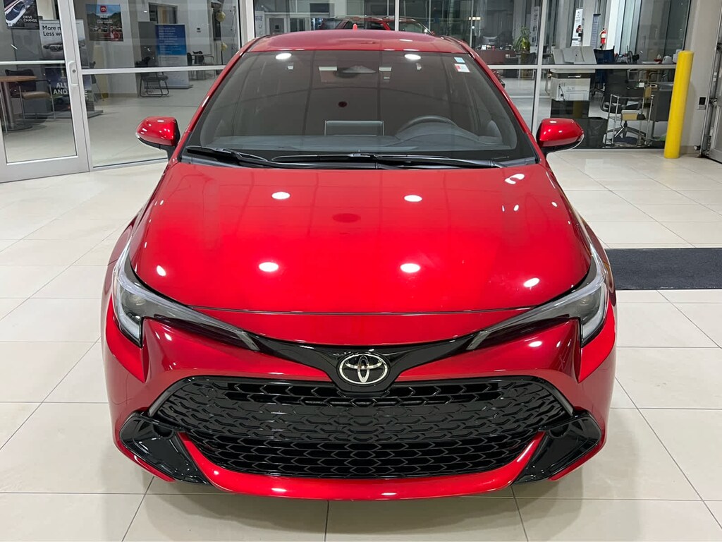 Used 2025 Toyota Corolla Hatchback SE Hatchback