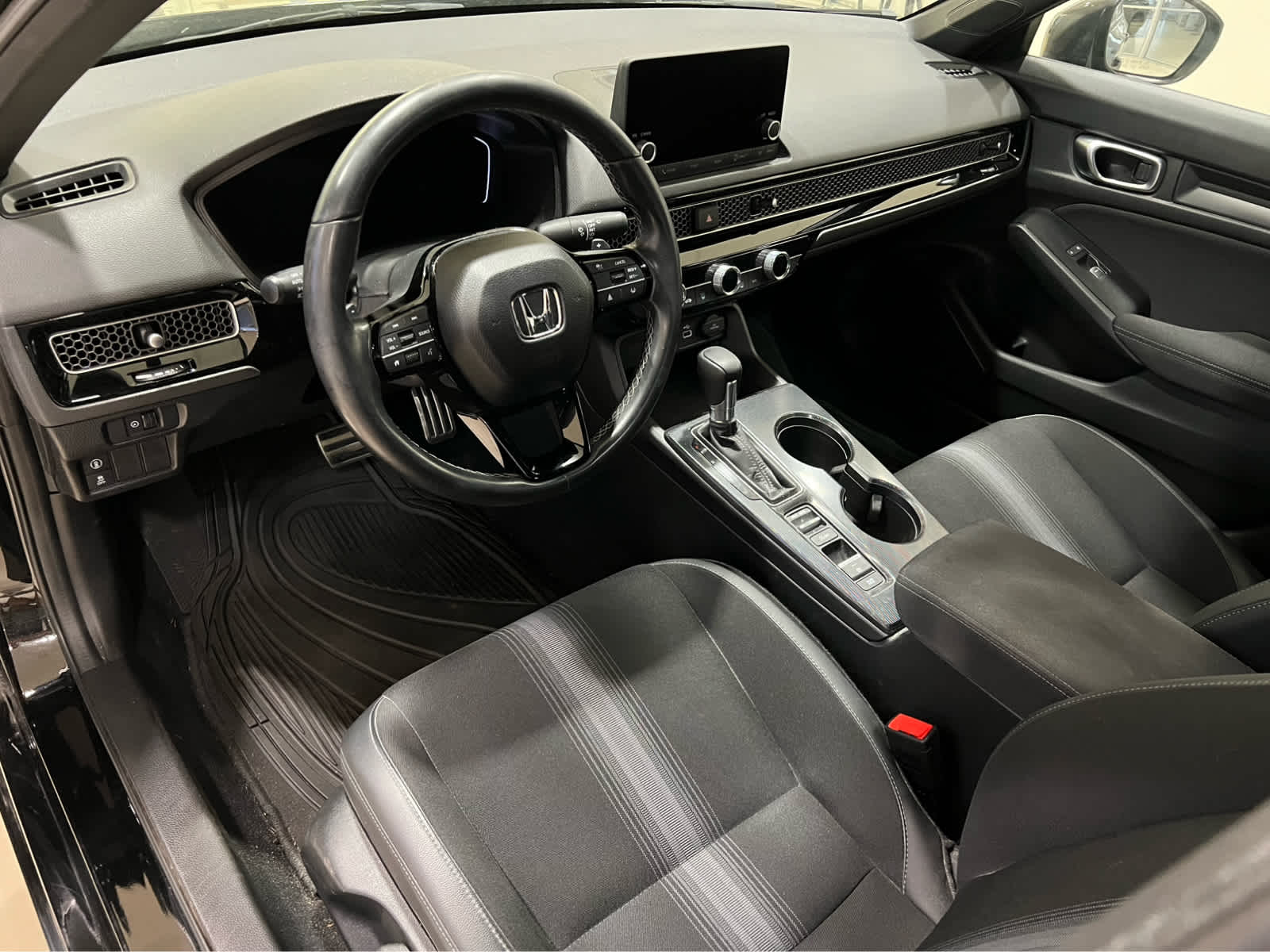 2024 Honda Civic Sport - Photo 13