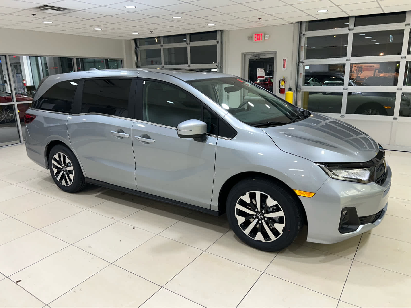 2026 Honda Odyssey EX-L's photo