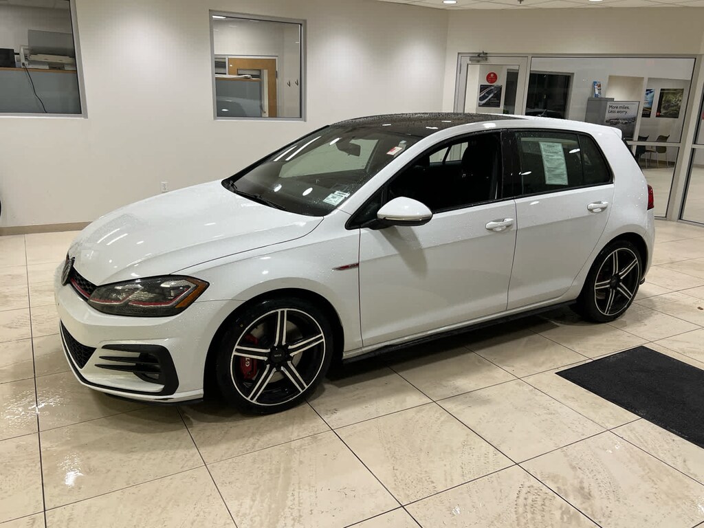 Used 2018 Volkswagen Golf GTI SE Hatchback