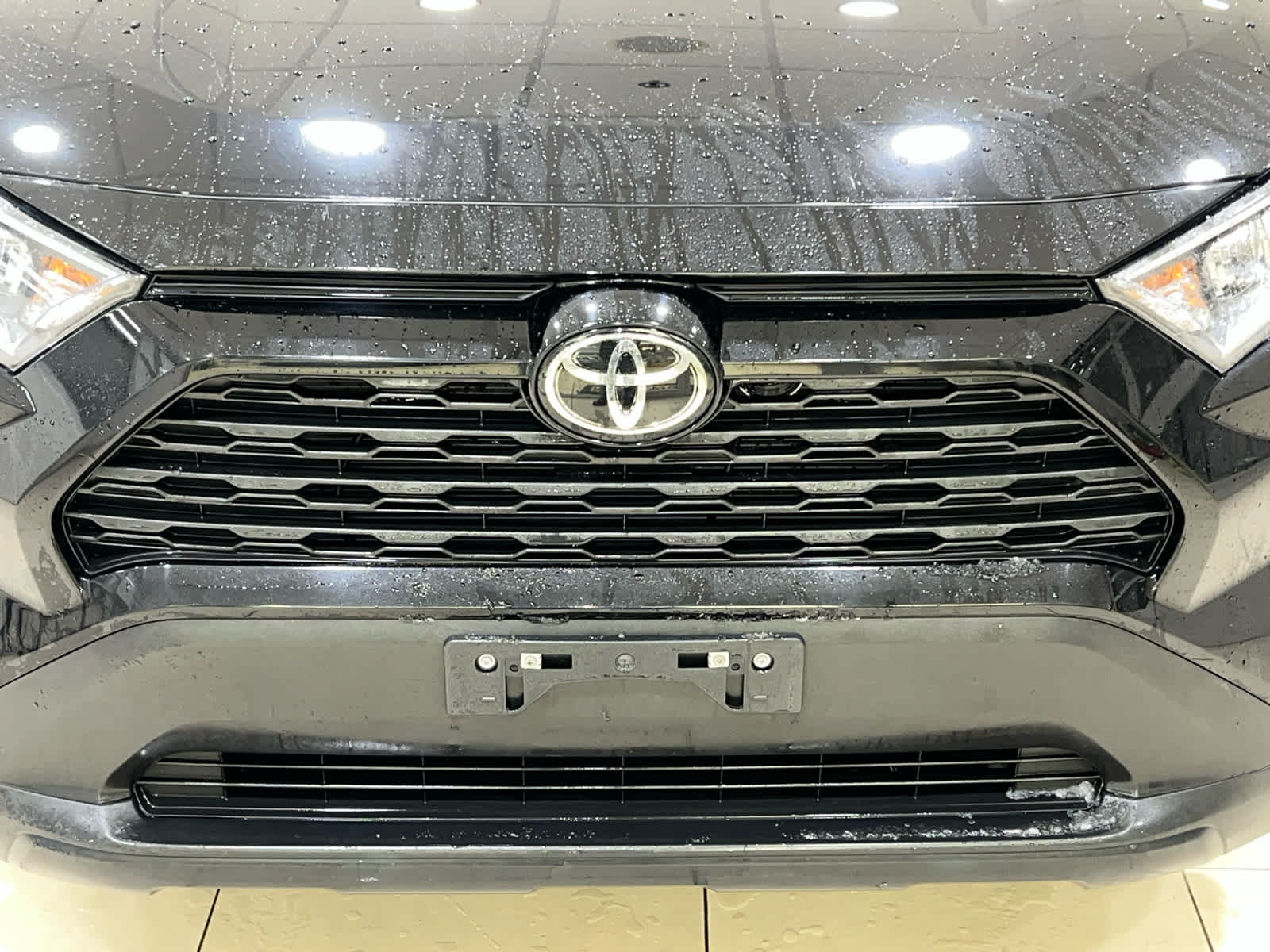 2021 Toyota RAV4 XLE photo 4