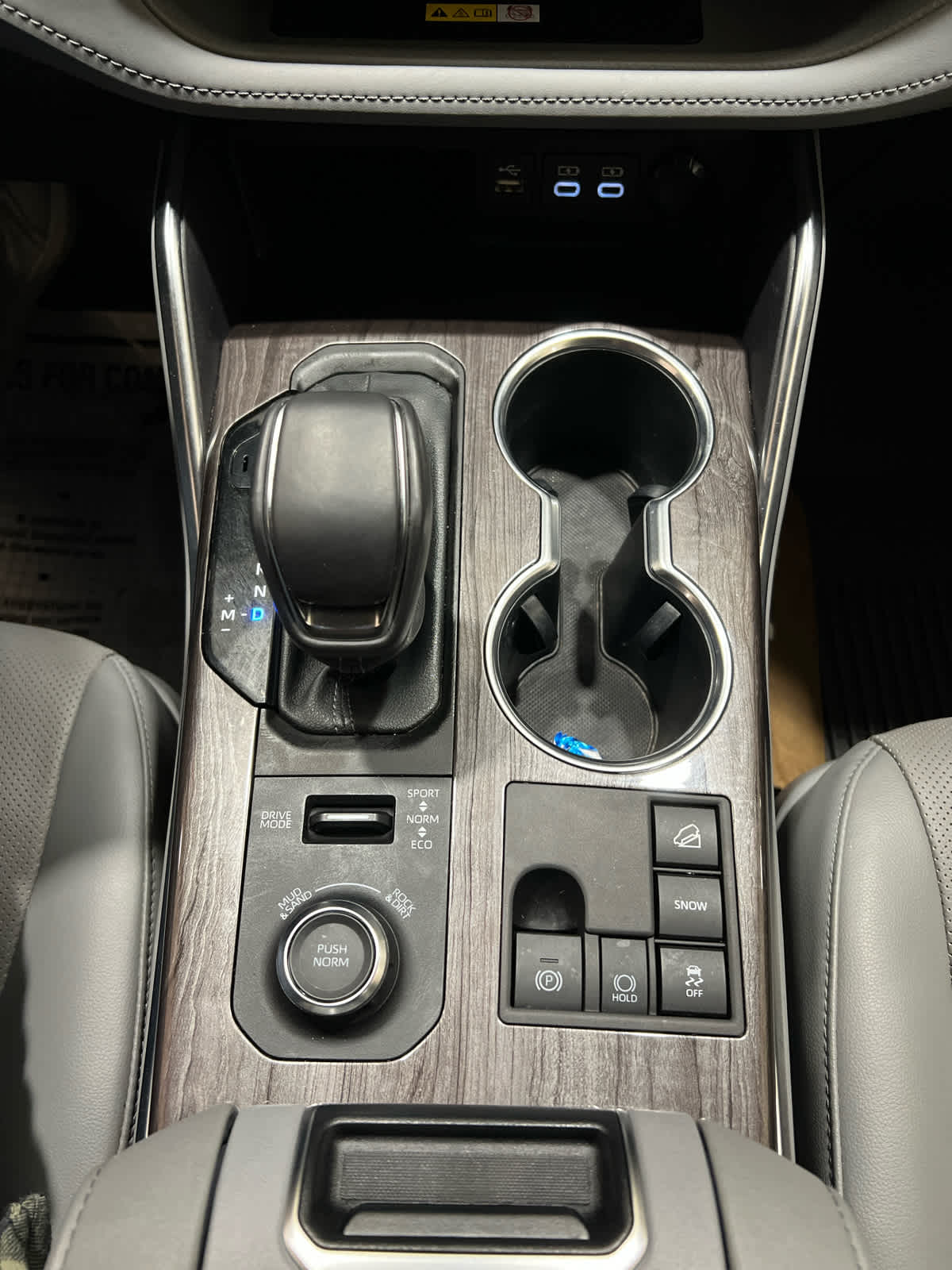 2023 Toyota Highlander Limited - Photo 21