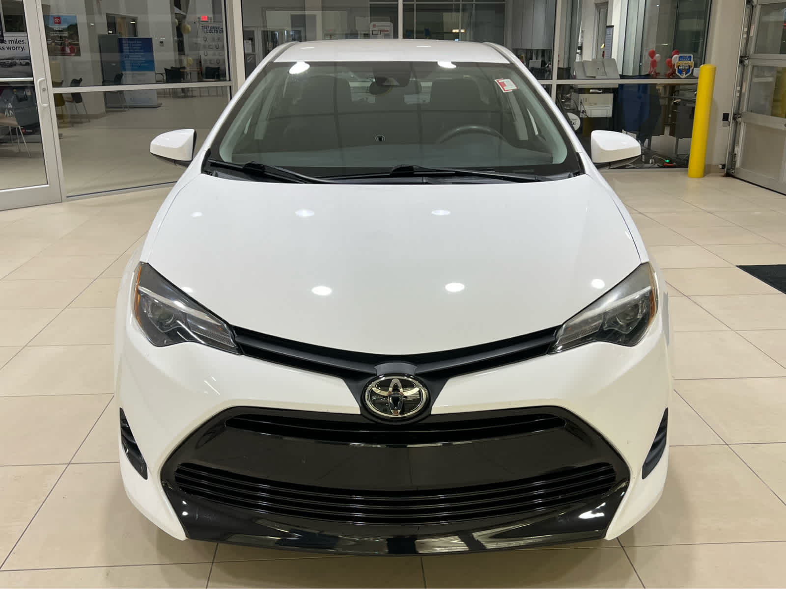 Used 2019 Toyota Corolla LE with VIN 5YFBURHEXKP920504 for sale in Kokomo, IN