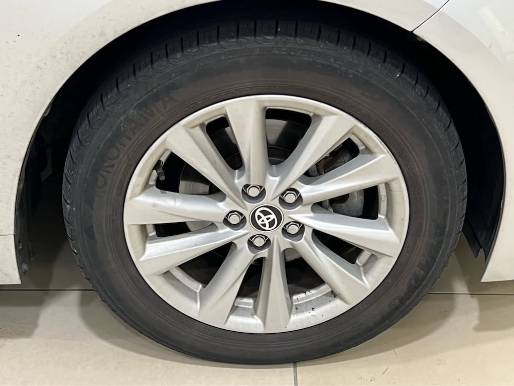 Used 2023 Toyota Corolla Hatchback SE Hatchback
