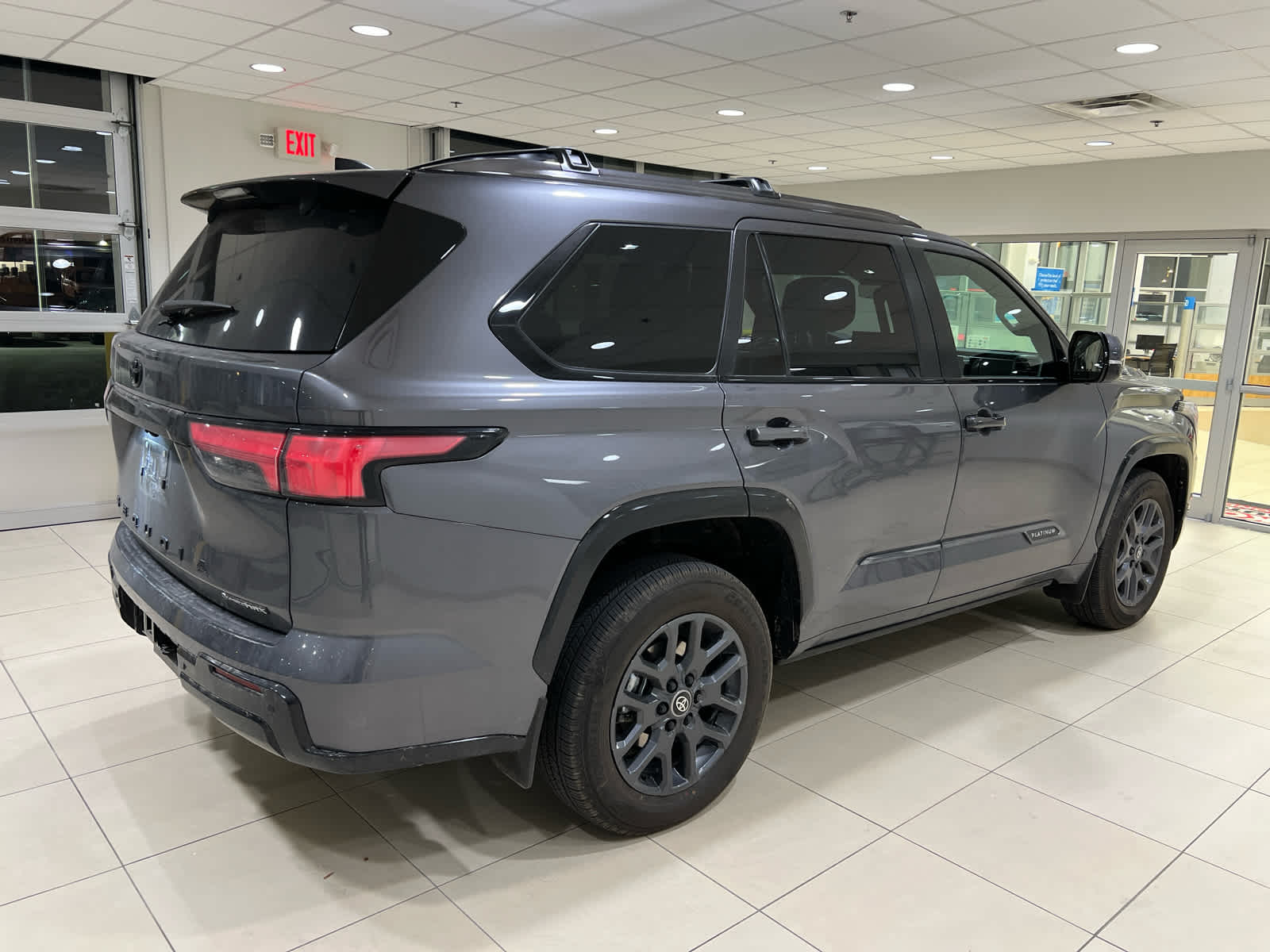 2025 Toyota Sequoia Platinum - Photo 6