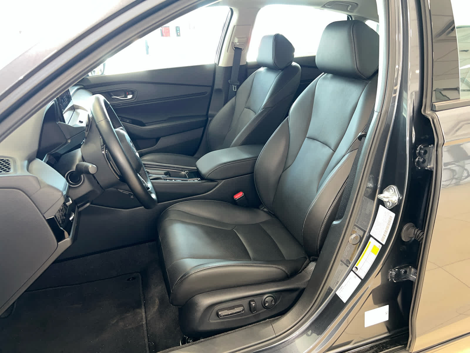 2025 Honda Accord Hybrid Touring - Photo 17