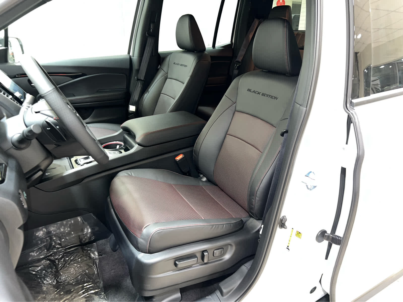 2026 Honda Ridgeline Black Edition - Photo 16