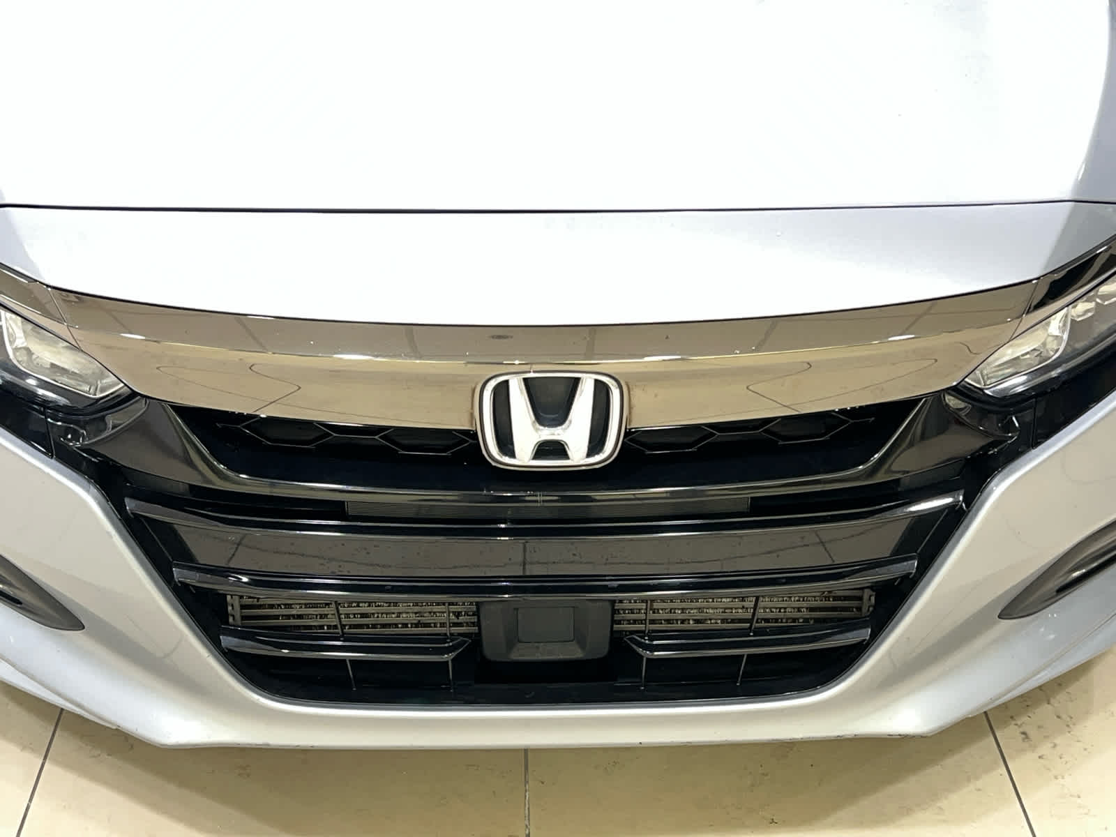 2018 Honda Accord Sport 2.0T photo 4