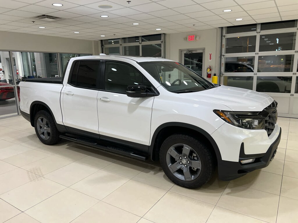 Used 2025 Honda Ridgeline TrailSport AWD Truck Crew Cab