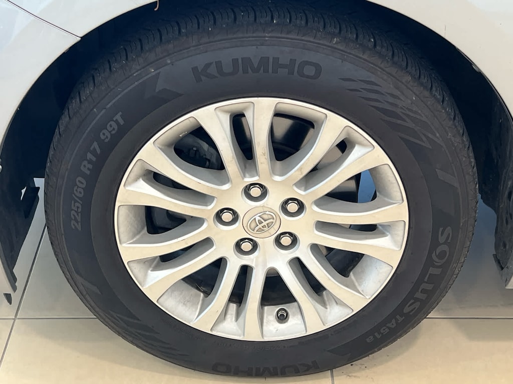 Used 2015 Toyota Sienna XLE Van