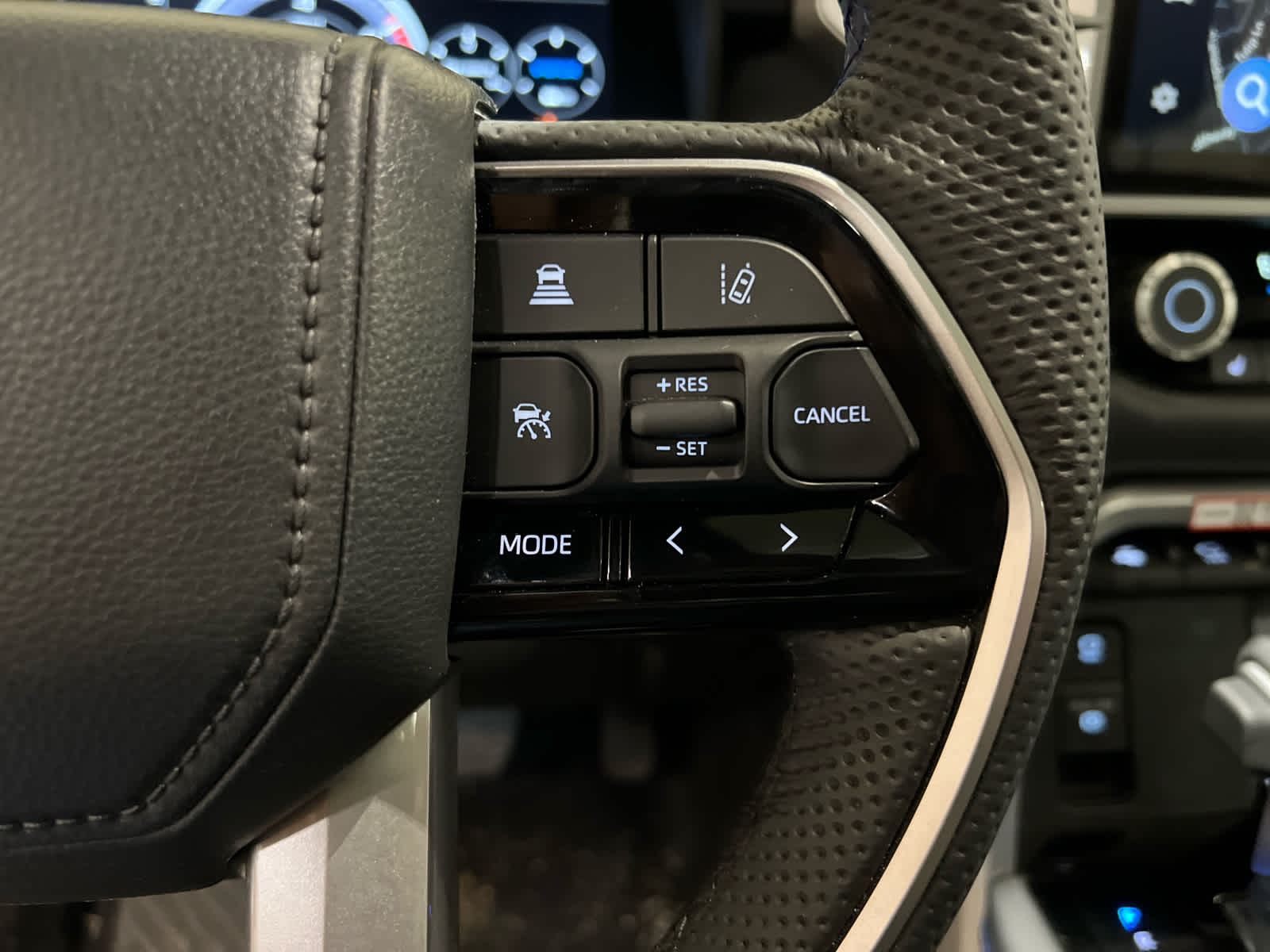 2025 Toyota Sequoia Platinum - Photo 19